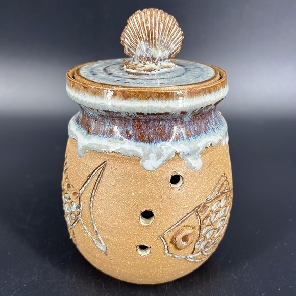 Studio Pottery Garlic Keeper - Picture 3 of 13
